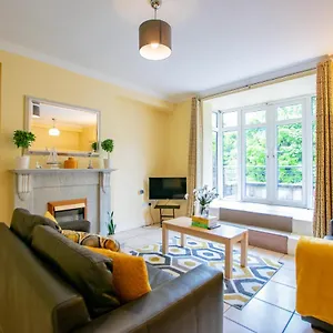 gort-na-coiribe-4-bedroom-duplex-by-shortstays.galwayhotelsireland.net/